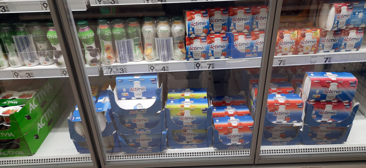 jogurty lodówka